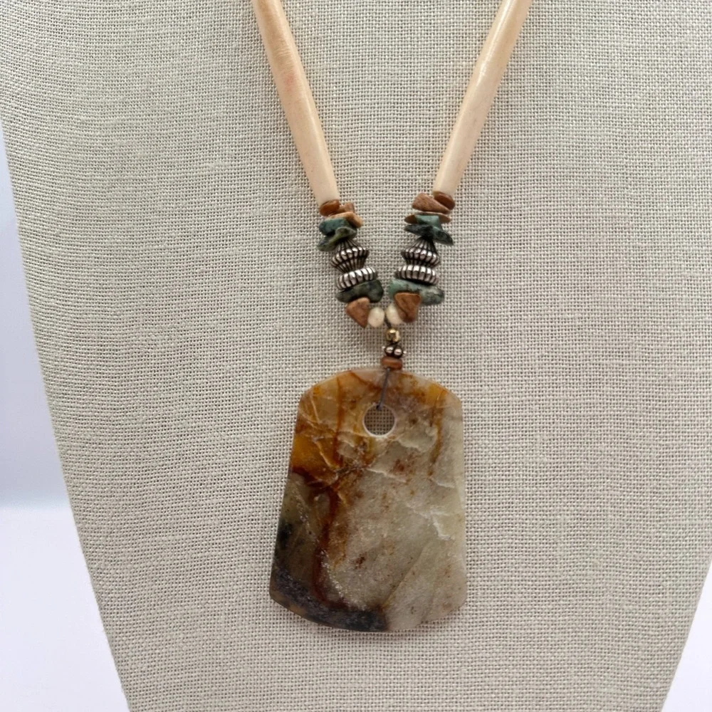 Vintage Southwestern Resin Pendant Hairpipe Necklace Boho Statement